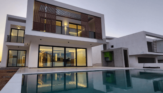 Girne Çatalköy'de Türk Tapulu 4+1 Modern Villalar