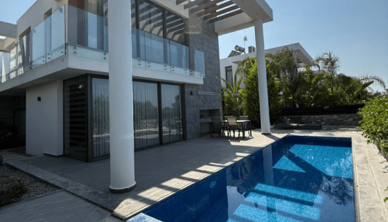Girne Ozanköy'de Türk Tapulu 3+1 Modern Villa